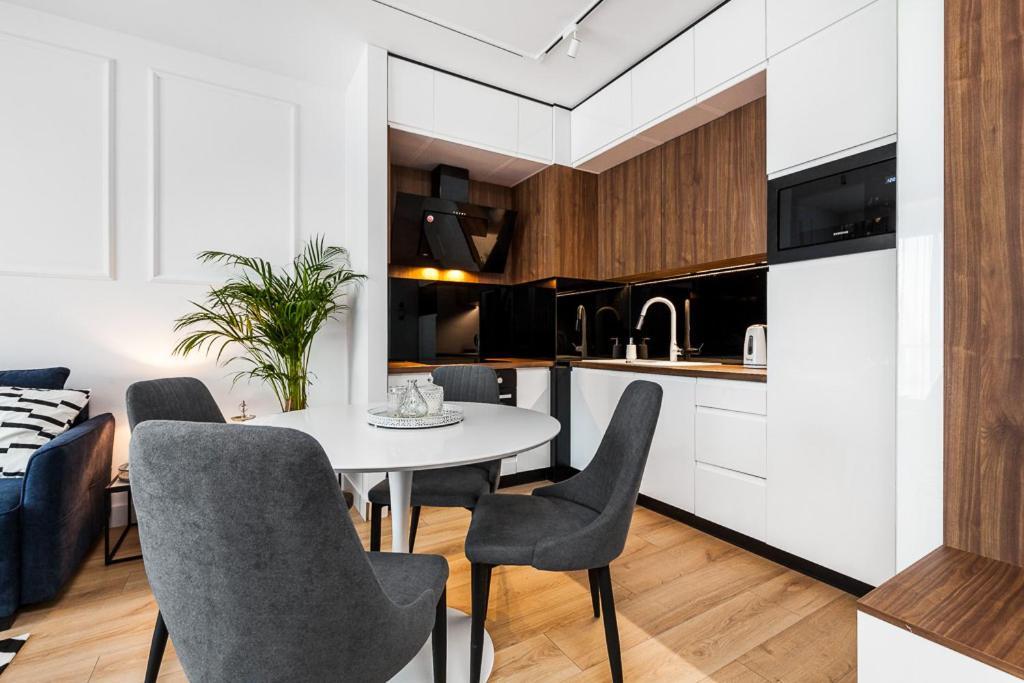 "Nowy Apartament" Sypialnia , Garaz, 1500 M Od Morza, Netflix Gdansk Dış mekan fotoğraf